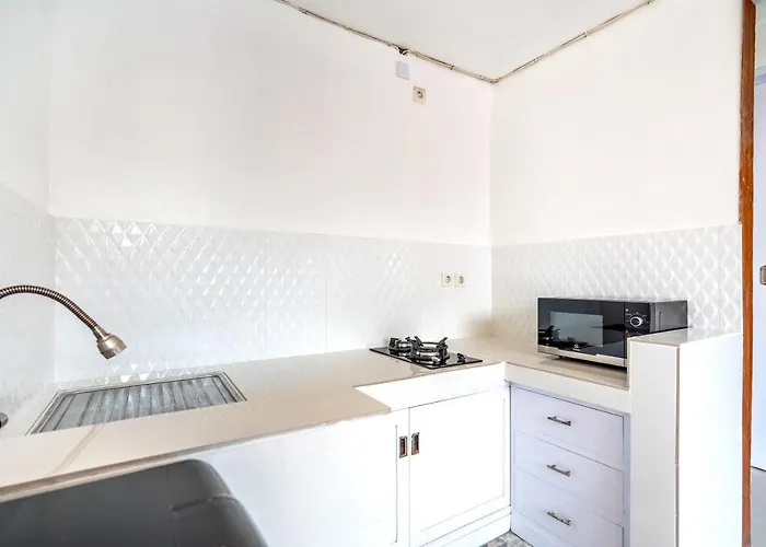 Lumturi House - Centrally Located Guest house Seminyak (Bali)